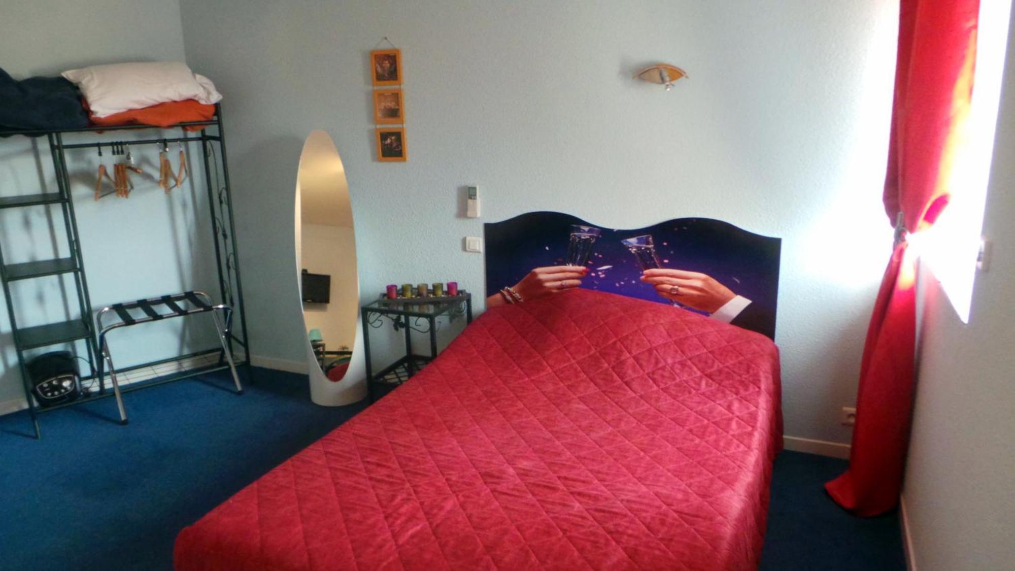 Hotel Le Gambetta Carmaux Pokój zdjęcie